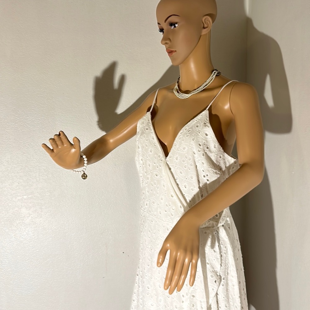 GB white summer dress size l with a cloth bell